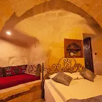 Hotel Center Cave House