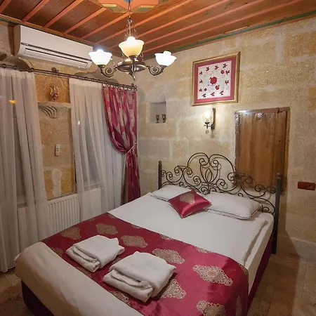 Center Cave House 格雷梅