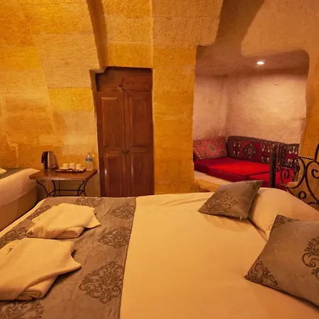 Hotel Center Cave House 4*