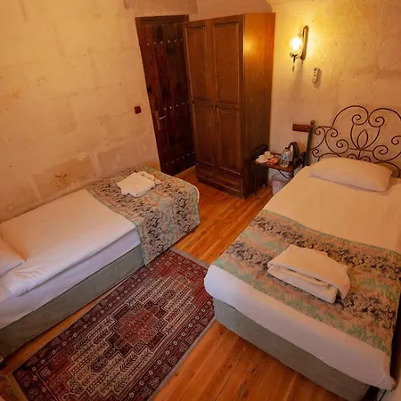 Hotel Center Cave House 4*
