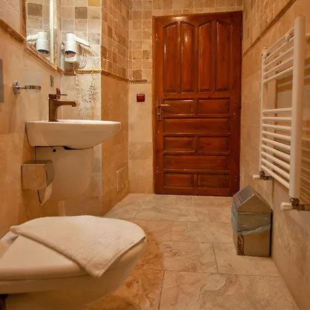 Hotel Center Cave House