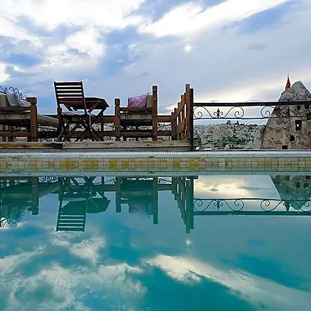 Hotel Center Cave House
