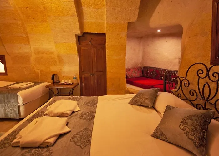 Hotell Center Cave House 4*