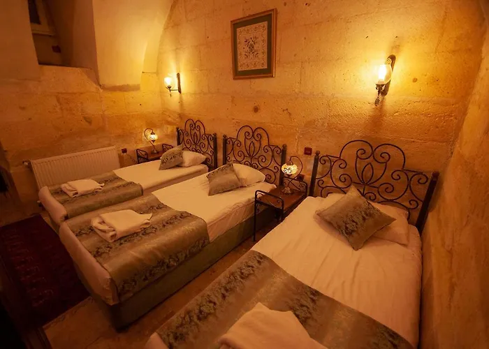 Center Cave House Hotell 4*