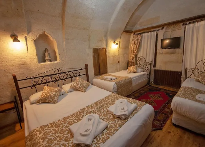 Hotell Center Cave House 4*
